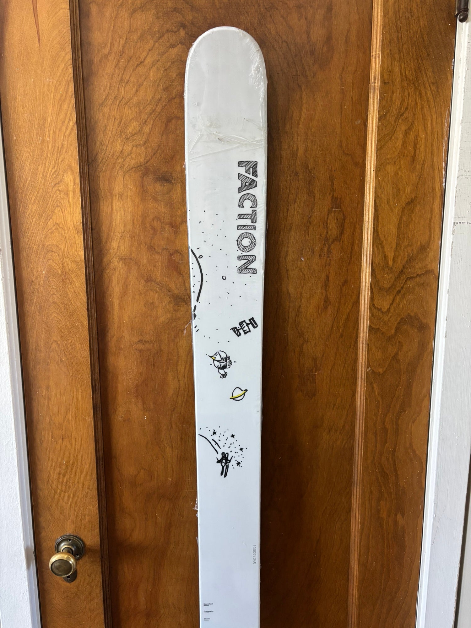 Faction Agent 4.0 X POW Collab - 185 | SidelineSwap | Buy and Sell