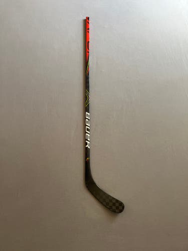Used 77 Flex P92 Senior Bauer Vapor 2X Pro Left Hand Hockey Stick