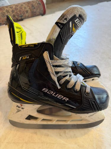 2022 Bauer Supreme M4 Hockey Skates Size 4.5 (Used)