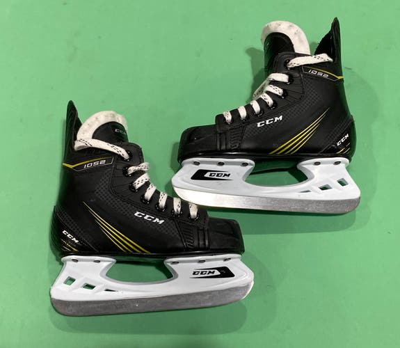 Used Youth CCM Tacks 1052 Hockey Skates Size 11