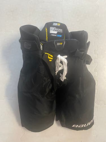 Intermediate Medium Bauer Supreme 3S Pro Hockey Pants (New)