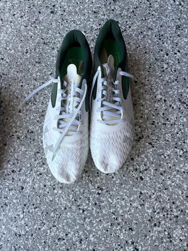 Men's Size M 11.0 (W 12.0) Under Armour Blur Low Top Molded Cleats (Used)