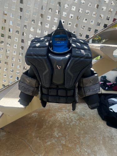 XS Bauer Elite Goalie Chest Protector (Used)