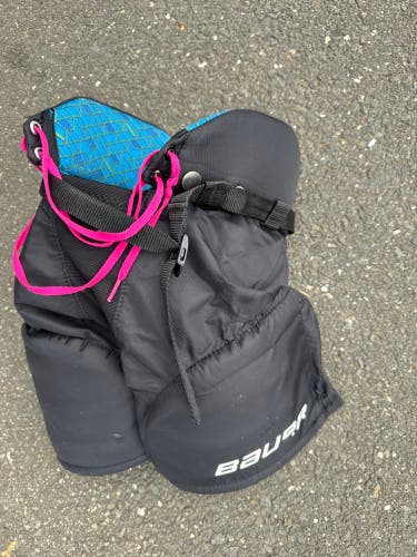 Youth Medium Bauer X Hockey Pants (Used)