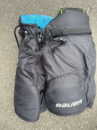 Youth Medium Bauer Hockey Pants (Used)