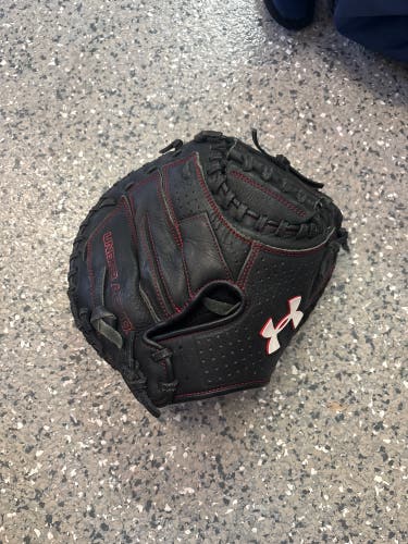 Under Armour UACM-200Y RH Catcher's Baseball Glove 12" (Used)