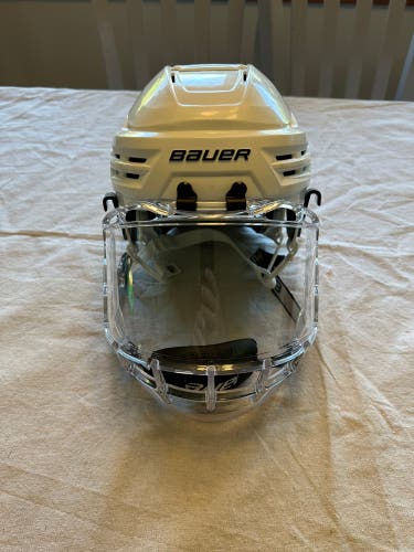 Medium Bauer Re-Akt 85 Helmet Pro Stock (Used)
