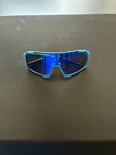 Unisex One Size Fits All Sunglasses (New)