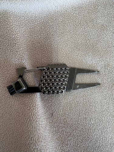 Divot Tool (Used)