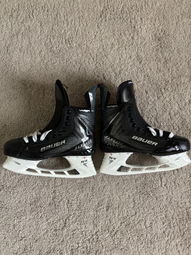 New Custom Black Bauer Flylite Skates 6.25 Fit 2