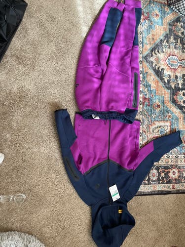Purple Boys XL Nike Sweatshirt (New)
