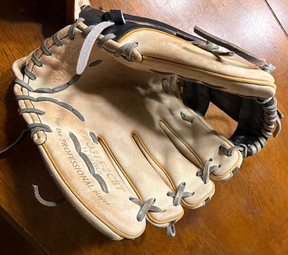 Rawlings Heart of the Hide Color Sync 3.0 Camel and Black Infield Baseball Glove 11.75" (Used)