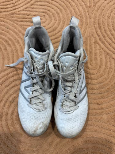 Men's New Balance Freeze 4.0 Footwear | Size 7.5 (Used)