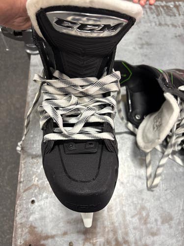 Used CCM RIBCORE 88K Senior Hockey Skate Senior 9 11337-S000479538