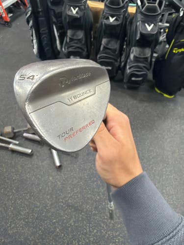 Used Taylormade 11 BOUNCE Golf Wedge Mens RH 54 Degree 11337-S000481397