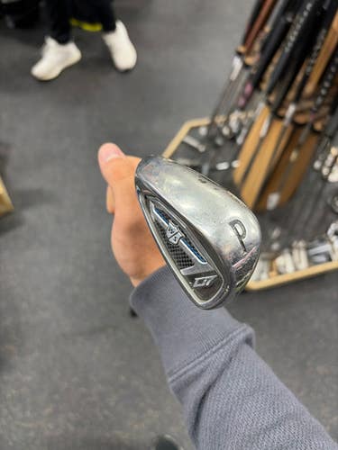 Used Wilson C17 Golf Wedge Mens RH Pitching Wedge 11337-S000481416