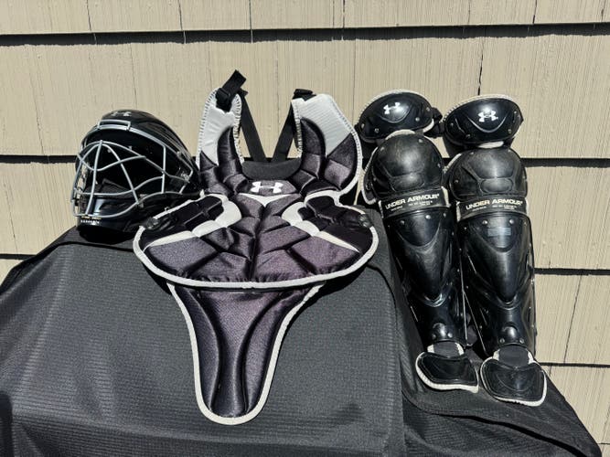Black Under Armour Victory Series Catcher's Gear (Used)