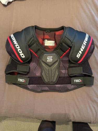 Men's XL Senior Sher-Wood Shoulder Pads (Used)