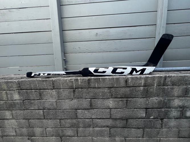 Intermediate CCM Extreme Flex 5.9 Regular Goalie Stick 23" Paddle (Used)