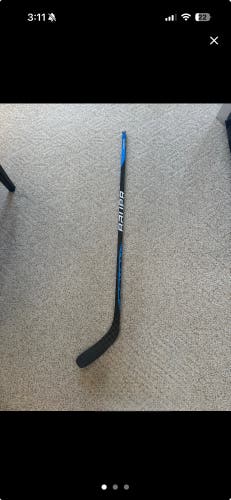 Senior Bauer Team Nexus Right Handed Hockey Stick P88 77 Flex (New)