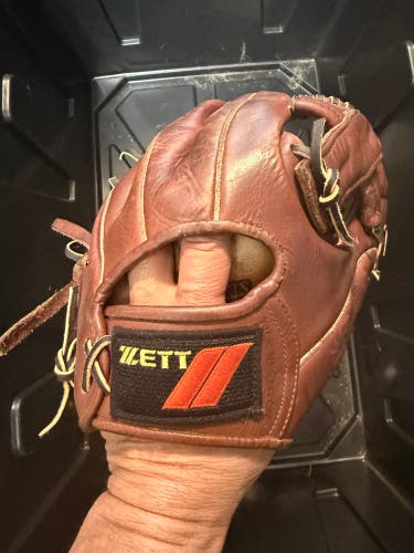 Zett BIC-1021 RH Baseball Glove 11.5" (Used)