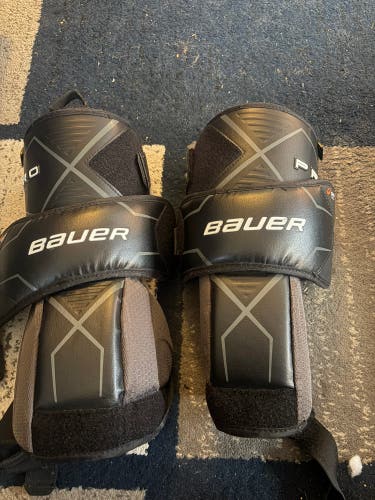 Bauer Senior Pro goalie knee guard