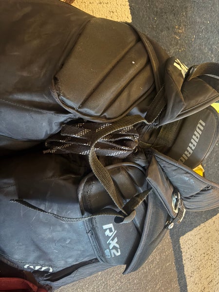Senior Medium Warrior R/X2 Hockey Goalie Pants (Used)