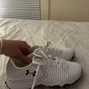 White Unisex Size M 8.5 (W 10) Adult Under Armour Blur Low Top Turf Cleats (New)