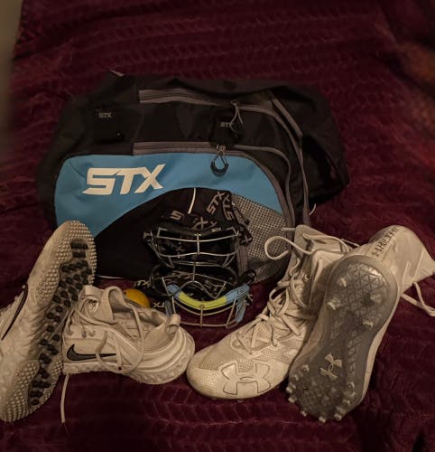 White Unisex Size M 7.5 (W 8.5) Adult Under Armour Highlight High Top Molded Cleats (Used)