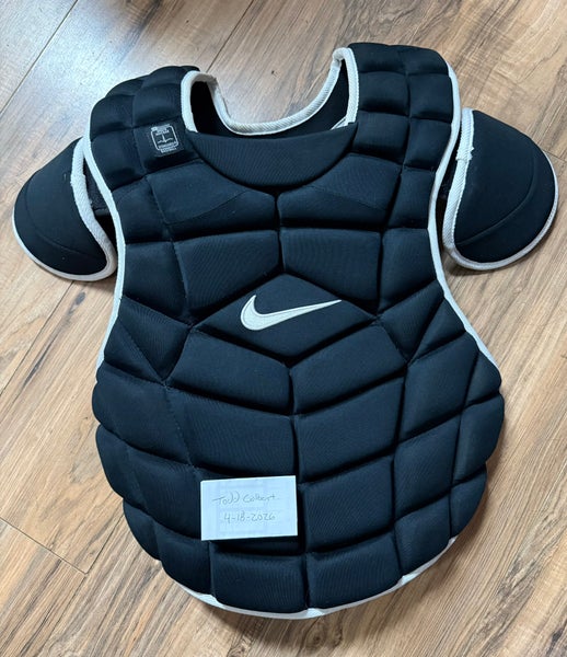 Nike vapor Catcher's Chest Protector (Used)