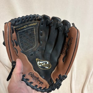 RH Rawlings Player series Baseball Glove 10.5"