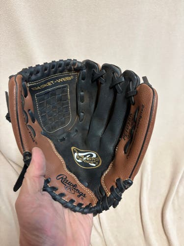 RH Rawlings Player series Baseball Glove 10.5"