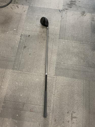 Used Taylormade BURNER Mens Driver RH 10.5 Degree 11614-S000234402