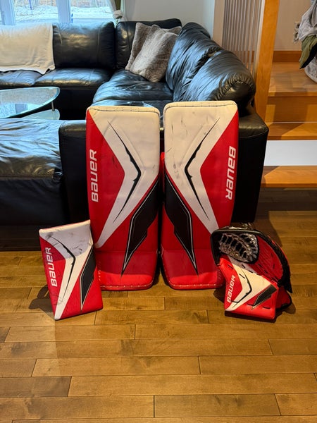 XS 2025 Bauer FlyLite Goalie Leg Pads Pro Stock (Used)