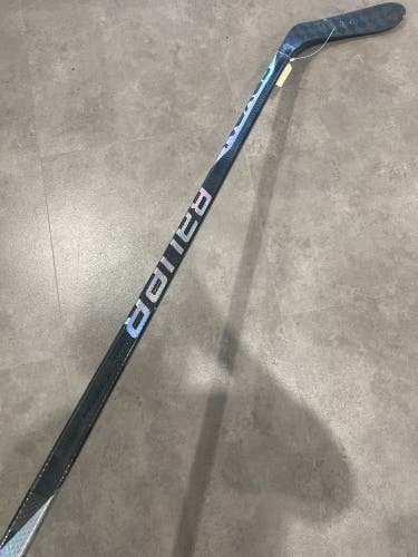 Junior Bauer Nexus Sync Hockey Stick Right Handed P28 50 Flex (Used)