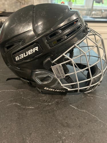 Small Bauer Re-Akt 75 Helmet (Used)