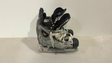 Used CCM SKT CCM VECTOR 4.0 JR 3.5 Junior Hockey Skate Junior 03.5 11615-S000268716