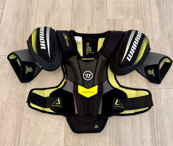 Hockey Player Shoulder Pads - Warrior