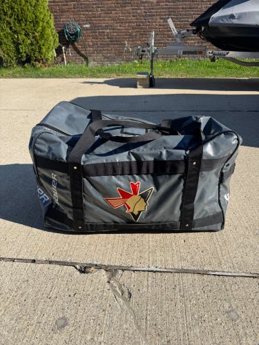Bauer Pro Bag Bonnyville Pontiacs Equipment Hockey (Used)