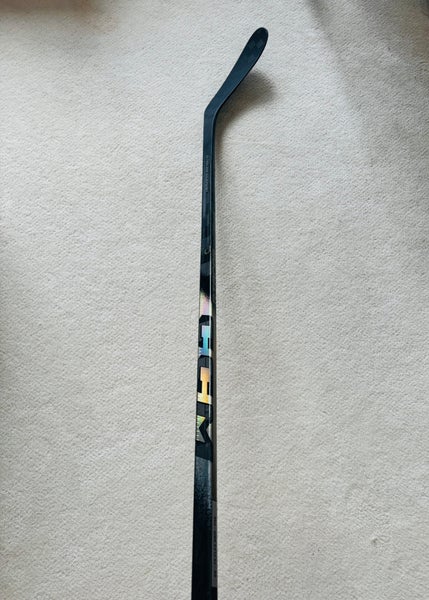 Senior CCM Ribcor Trigger 10 Pro Right Handed Hockey Stick P28/ 75 Flex (New)
