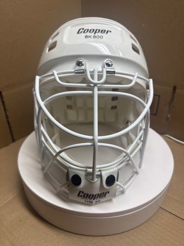 VINTAGE COOPER SK600 HOCKEY HELMET LIKE NEW WITH HM30 GOALIE CAGE