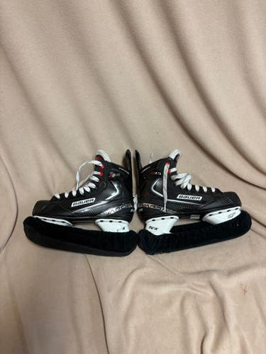 Bauer Vapor X3.5 Hockey Skates Regular Width Size 4.5 (Used)