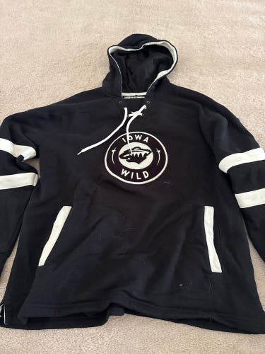 Iowa Wild Black Men's XL CCM Sweatshirt (Used)