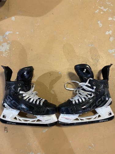 Black 2023 CCM JetSpeed FT6 Pro Hockey Skates Regular Width Pro Stock 9 3/4 (Used)