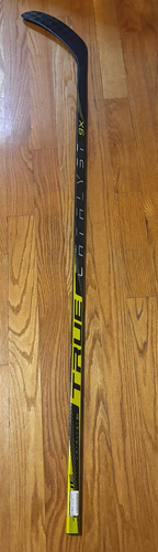 Senior True Catalyst 9x Right Handed Hockey Stick TC2-5T 85 Flex (New)
