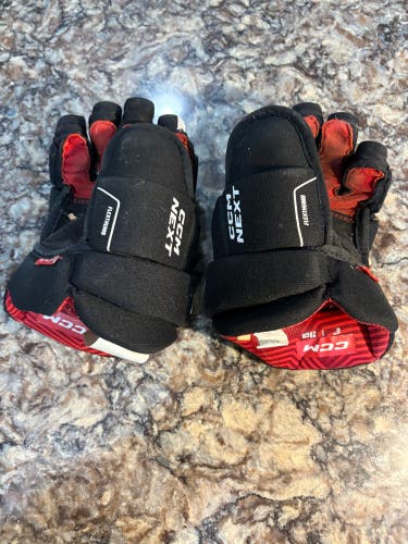 CCM Next Gloves 11" (Used)