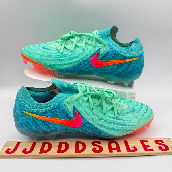 Nike Phantom GX 2 Elite LV8 FG Vortex Pack Soccer Cleats FZ4914-300 Men’s Sz 8.5
New Without Box