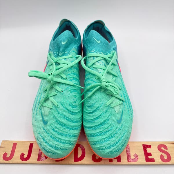 Nike Phantom GX 2 Elite LV8 FG Vortex Pack Soccer Cleats  display picture 3