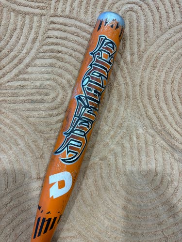 2014 DeMarini Defiance Alloy Bat (-6) Alloy 28 oz 34" (Used)