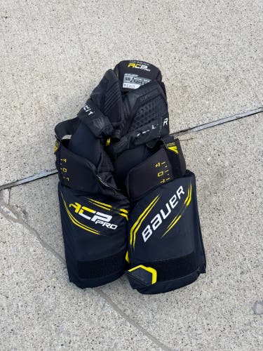 Medium Bauer Supreme ACP Pro Girdle Pro Stock (Used)